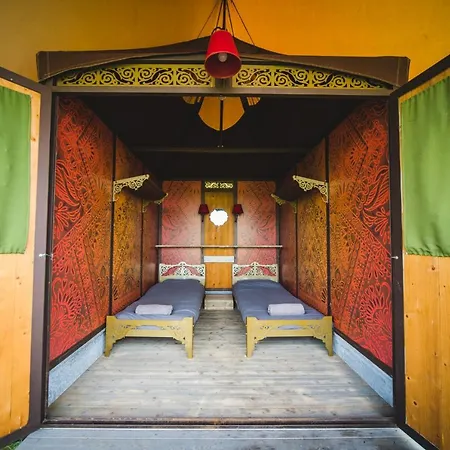 Glamping F1 *