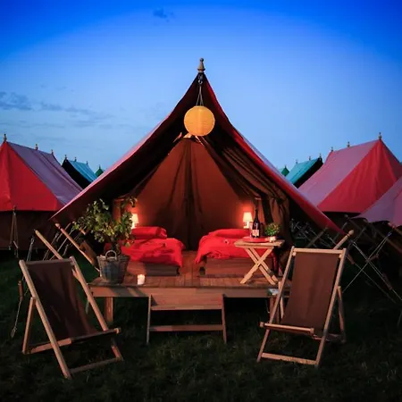 Glamping F1 Luxe tent